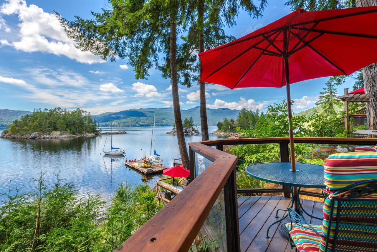 Tranquility Bay Waterfront Inn Sechelt Exteriér fotografie